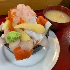 【北海道の海鮮丼オススメ！！】すすきののバー｜たこ焼きBAR ムーン・ドルフィン
